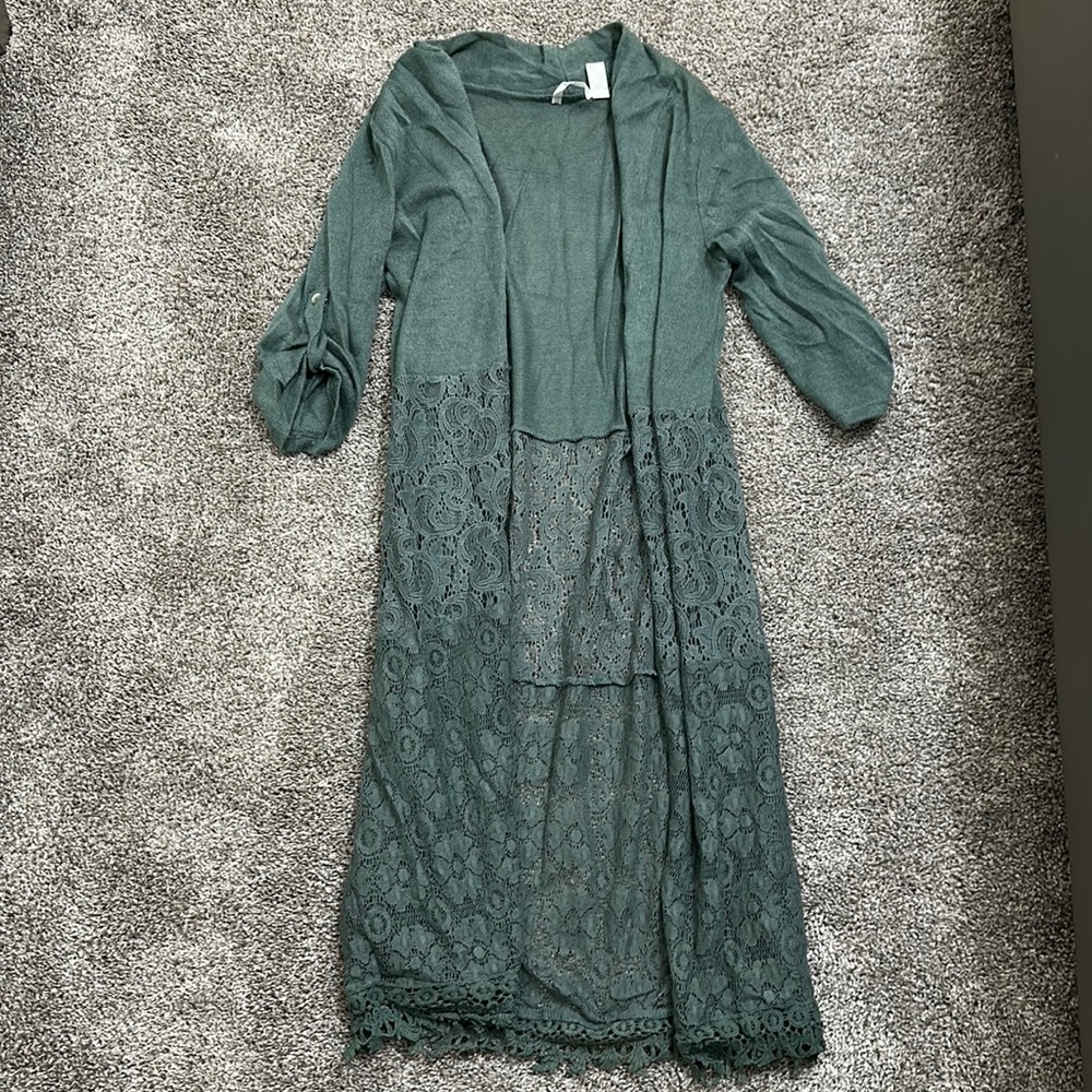 This is lovely cardigan that is nice and cute for a summer outfit.